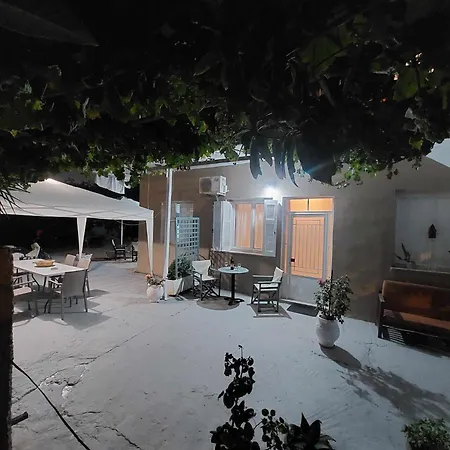 Lacasadirigas Apartman *